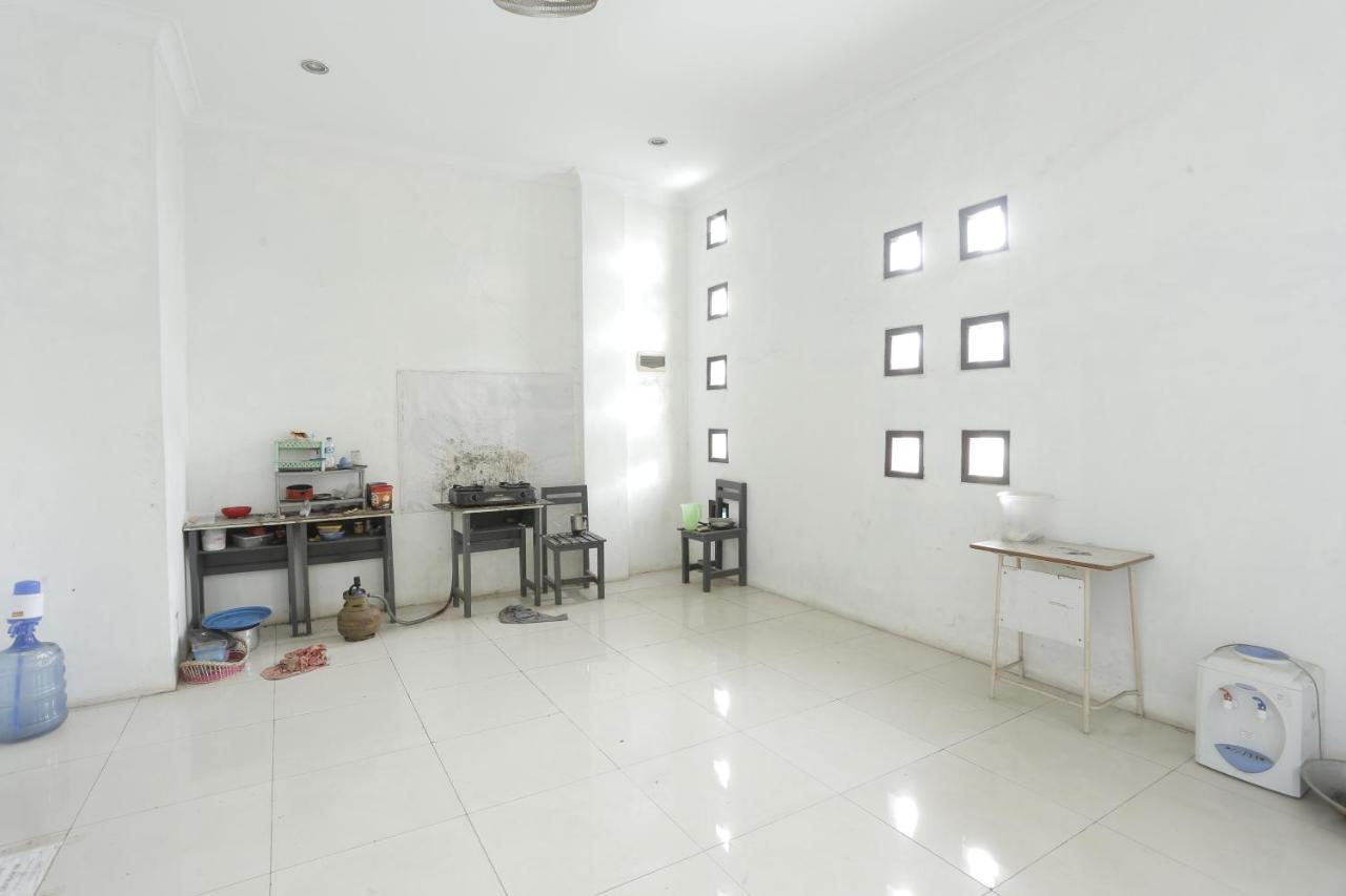 Oyo 93380 Penginapan Mangkoe Barokah Tanah Grogot Luaran gambar